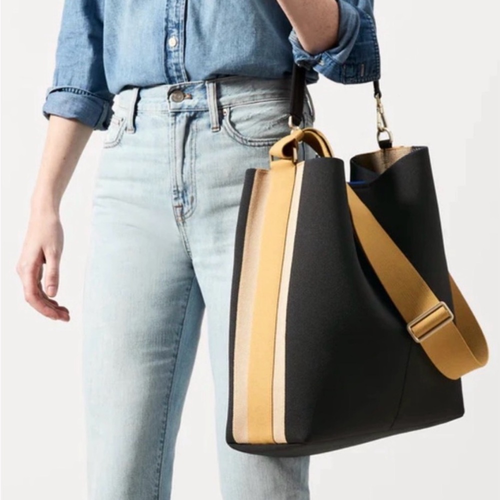 Rothy’s the Bucket Bag - Picture 2 of 8